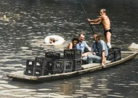 Классические чехи... тут минимум 20 ящиков пива. Помню к нам по работе приезжал чех, жил в гостинице месяц. Мы на выходных как раз в отеле в баре пивко потягивали, но бар закрылся. Мы такие, может у Марека есть пиво? Марек такой, есть немного. Пошли к нему в номер, а у него в номере у стены 5 ящиков чешского пива стоит. Где он его взял, хрен его знает. Но, пять ящиков, Карл...