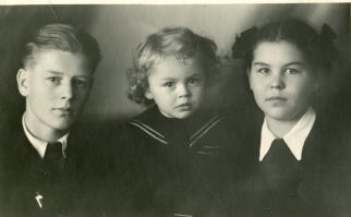 На память Тане. 10 августа 1954г.