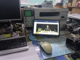 Нет, фото современное, на видео, свежесобранный "Спектрум" он загружал со смартфона, по аудиокабелю. А что до ослика, так у меня точно такой же на столе стоит  Для несложных задач -- ну там энкодер проверить, генерацию на шимке и всё такое, большего и не надо. Отличная машинка - простая, надёжная, а в случае поломки ремонтируется на этом же столе на раз-два. Современный, навороченный Hantek тоже имеется, но он один на весь отдел, лень каждый раз за ним ходить, да и нужда в нём возникает раз в квартал, когда действительно требуются точные измерения.