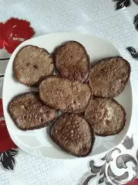 Да вы ребята зажрались! Вот ад школьника 80-х...Манная каша и печеночные оладьи!