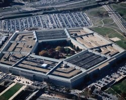 Разве что для ядерного удара. Для обычных бомбардировок не ахти. Посмотрите - набор разрозненных зданий.
В отличие например от этого...