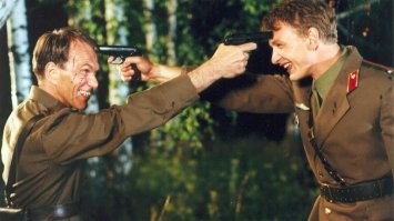 Пост минусуют, ну прям как в Индийском кино "За что"?