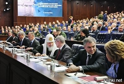Просто вдумайся, Россия светское государство, да?
Тогда что делает на этом заседании этот дядя, и где имам с раввином?
(Расширенное заседание коллегии  министерства обороны РФ)
