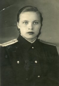 Выпускница орловского железнодорожного техникума. 8 июня 1955г.