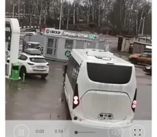 А микроавтобус где?