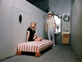 Студийная квартира там слышен каждый шорох.