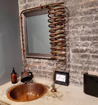 "В ресторане создали смеситель, способный претендовать на звание настоящего шедевра"
Во первых, - это точно не смеситель!
Просто хобот для вентиля!
А, во вторых - есть более достойные варианты использования!