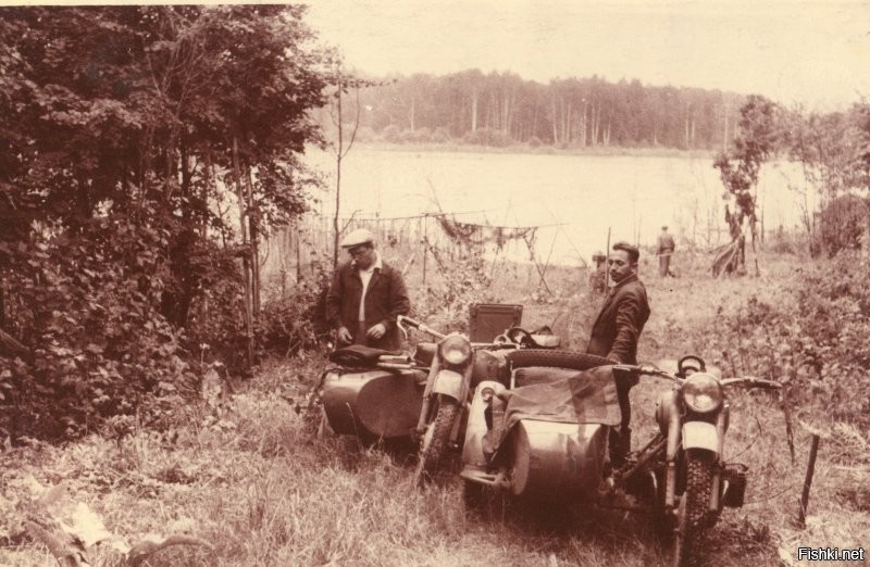 На рыбалке. Башкирская АССР. 1960ые.