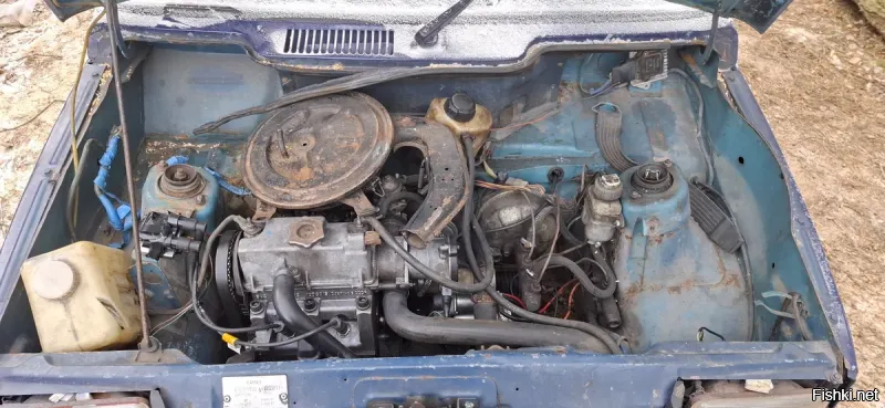 Вот самая дешевая, 55 рублей!! 97 год....Сын сгонял, посмотрел....Сказал в живую полный АД! Дверь закрываешь, днище осыпается!