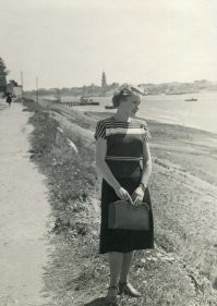 На берегу Волги. Рыбинск. 1953г.