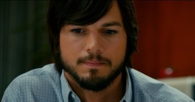 мне кажется, тут как раз хорошо раскрыта личность. и снят фильм хорошо, и игра актеров тоже на уровне. мне лично понравился.