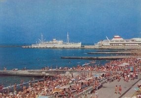 вспоминаю и плачу (слезы)
раньше в крым сочи анапу можно было спокойно сгонять.....
а сейчас такие цены на внутренние перелеты или поез + проживание, что реально при моем не плохом заработке, проще и дешевле в Таиланд слетать.