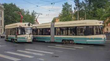 Да, не очень давно их на линию выпустили.
Там серии называются "Достоевский", "Довлатов" и т.п.