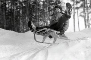 Торможение какое-то скучное.