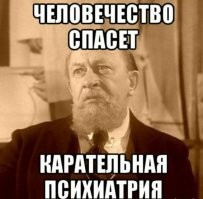Мужчина захламил свое жилище мусором
