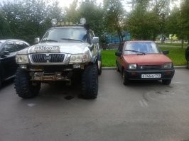 Раньше не трогали. Потом начали. 

"Психанул" и купил Оку. 

Продал Сейф осенью (фото, как раз в момент продажи). 
Купили, как раз "по полям гонять".