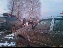 Я так после покатушки или соревнаванийна мойку заезжал. 
Сначала пешком заходил и спрашивал сколько стоит. 
И только потрм машину загонял.