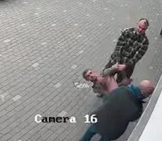 Чёт не очень похожи на сотрудников Росгвардии... Под прикрытием?