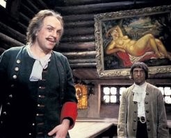 " - Толстомясую! Толстомясую сюда! Толстомясую на стену вешай!"