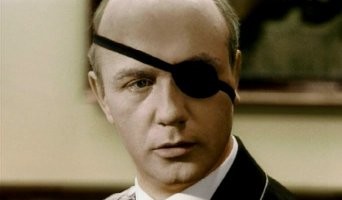 Автор, ты иногда читаешь то, что копипастишь? Жаль, конечно человека, ушел из жизни,НО... 
 Также он исполнил роль Одноглазого в «Семнадцати мгновениях весны»... - Чой-то не очень похожи...