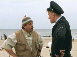 Это многоходовочка! 
В то время,когда земляков из Польши до хаты погонят, хлопцы уже будут легальными поляцкими сидельцами! И еще 15 лет евростажа в копилочку упадет! Глядишь к пенсии приварок будет!