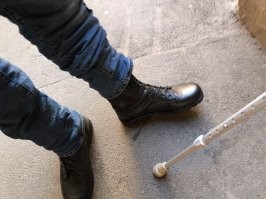 Прошлым летом за сутки до юбилея из душа вышел и так же ногу подвернул. Перелом и порванные мышцы. Три месяца без выходных отработал и ровно в тот момент когда все сдал и собирался в отпуск, заработал два месяца больничного. Судьба намекнула что 40 не отмечают. Берегите себя, не переутомляйтесь. Кстати берцы идеальная обувь для таких неаккуратных людей.