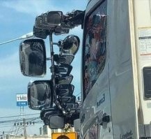 Кто хочет видеть, тот видит...