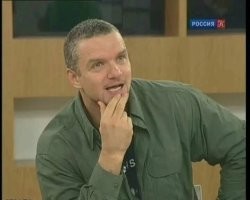 153 пистолета спрятал «оружейный барон» в запаску и под днище машины