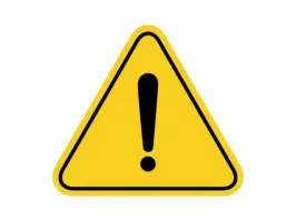 Или инвалид, или баба! Их тема с закусанным акселератором! Какой то знак сзади имеется, но не видно одно из даух!