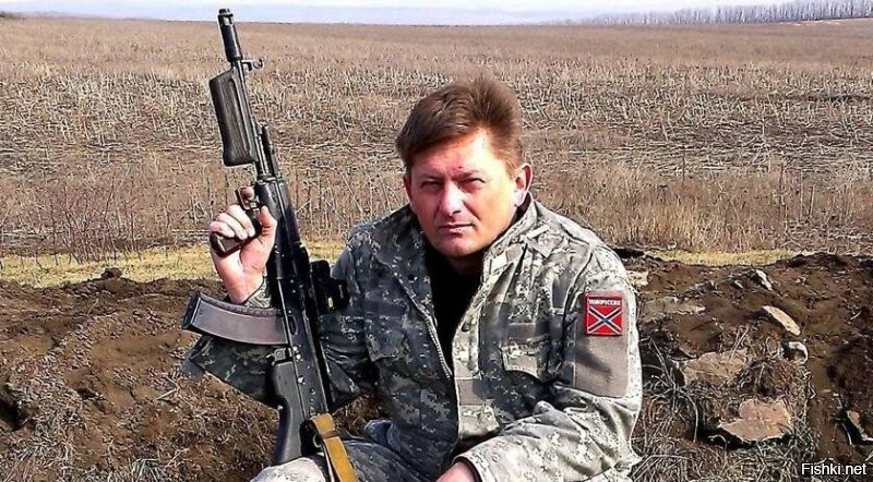 Русские, в большинстве своем, просто не понимают с чем столкнулись в лице украинства. Об этом ЛуганскИнформЦентру заявил участник Крымской и Русской весны, ветеран СВО, офицер диверсионно-разведывательного отряда «Центр» Кирилл Часовских, комментируя вчерашний террористический акт спецслужб Украины - убийство в Москве замначальника Главного оперативного управления Генштаба ВС России генерала Москалика.

Зачем украинцы это делают? А вот тут все проще - они к этому готовились. Война против России и геноцид русских - это основа «национального сознания» украинцев. В XIX веке, когда украинцев только-только создавали, пока они были смешным сборищем экзотических клоунов, они могли только болтать. Но потом, оставшись без жандармского надзора, почувствовав безнаказанность, они начали с удовольствием убивать. Или, по терминологии недобитых петлюровцев - «совершать аттентаты», то есть акции террора по отношению к врагам украинства…

УКРАИНСКИЙ ИГИЛ

Проблема тут не сколько в украинцах, сколько в нас. Русские, в большинстве своем, просто не понимают, а многие и не хотят понимать, с чем столкнулись в лице украинства.

Украинцы   это ровно такой же ИГИЛ (запрещенная террористическая организация). Только ИГИЛ со всеми его филиалами и структурами считается террористической организацией, а у нас даже СБУ и ГУР до сих пор в этот реестр не внесен.

Приехать в Москву, чтобы взорвать Дарью Дугину   не вызывает у среднестатистического, «национально свидомого» никаких рефлексий. Нанять банду гастарбайтеров из Таджикистана, чтобы те расстреляли сотни русских - тоже норма. Полагаю, весь коллектив кураторов, организовавших резню в Крокусе аплодировал и пил шампанское.