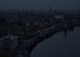 Ничего. Быстро привыкнут носить фонарики и всегда держать заряженными все девайсы. Киев. 2023