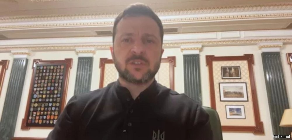 "Призываю подумать": Зеленский пригрозил мировым лидерам убийством

Владимир Зеленский заявил, что любой мировой лидер, который будет находиться 9 мая на Красной площади, станет законной военной целью для Украины.

"У нас нет и не может быть ограничений. Военный парад врага мы будем воспринимать как законную цель. Вы будете находиться там, значит можете погибнуть. Этого не должно произойти. Я призываю подумать. Откажитесь. Статус неважен. Неважно, какую страну вы представляете. Можете быть президентом или вторым, третьим лицом. Важно одно   где вы будете в этот день".