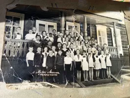 Доводилось бывать. Рядом с Казанью находится. Там интересная история. Наследственное имение матери Ленина. Саму усадьбу крестьяне спалили в 1917 году. Говорят были недовольны завышенной  арендной платой за землю. А музей разместили во флигели уцелевшем. Восстанавливать барский дом не стали. Вождь должен быть скромным. )