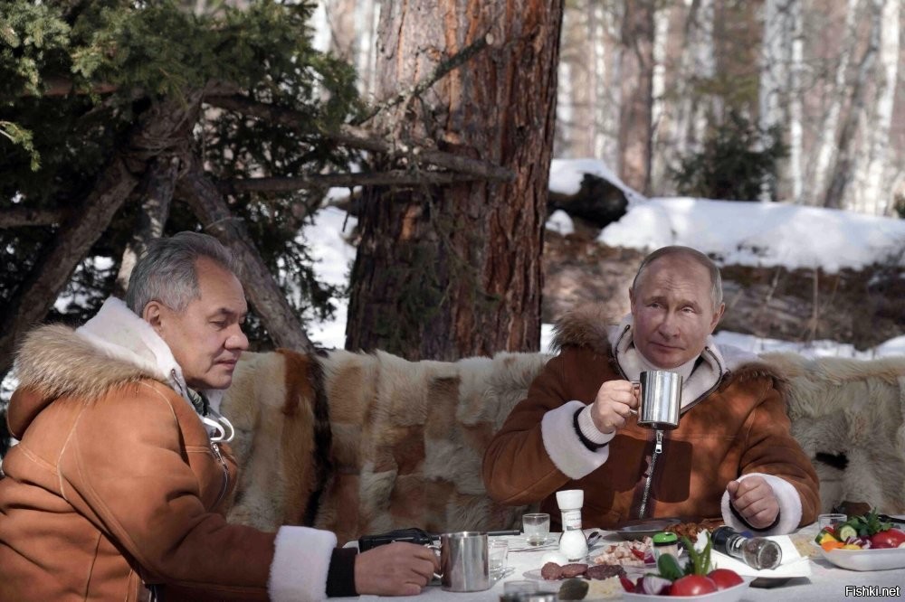 Четвертый пописать отошёл.