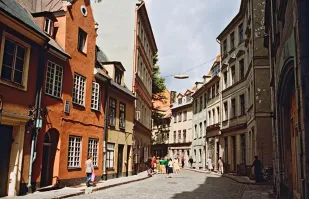 Яуниела Рига.