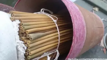 А что насчет артиллерийских порохов? Изначально я вел разговор о них.
Кстати, вот образцы на фото