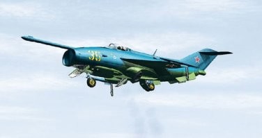 О, штангу с струйными рулями как на Як-36 воткнули...