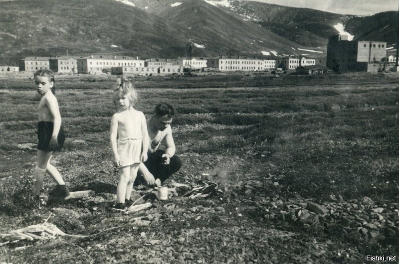 Северное лето. Чукотка. Посёлок Иультин. 1958г.