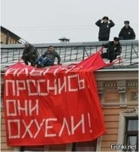 Девушки пытаются угадать цены продуктов в магазине премиум-класса