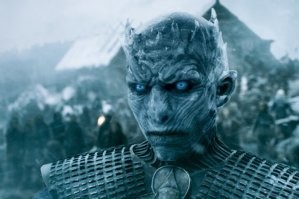 В Китае настоящий культ на людей с голубыми глазами