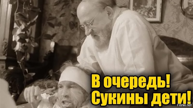 Реакция обезьян на ведро с морковью