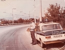Крым, спуск с перевала, уже близко к Алуште.