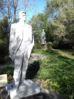 в усть-каменгорске есть парк, в котором представлено, помимо брони, еще и антиброня.
и не только! интересный парк.
для того, что бы это представить это публике, надо пилить пост, а не камент, но! думаю, поймёте по нескольким снимкам.