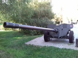 в усть-каменгорске есть парк, в котором представлено, помимо брони, еще и антиброня.
и не только! интересный парк.
для того, что бы это представить это публике, надо пилить пост, а не камент, но! думаю, поймёте по нескольким снимкам.