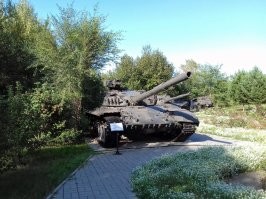 в усть-каменгорске есть парк, в котором представлено, помимо брони, еще и антиброня.
и не только! интересный парк.
для того, что бы это представить это публике, надо пилить пост, а не камент, но! думаю, поймёте по нескольким снимкам.