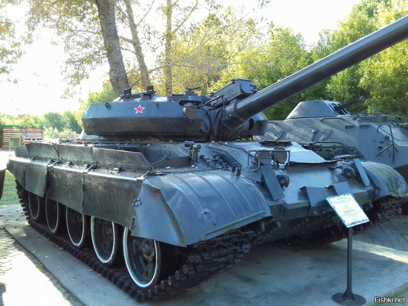 в усть-каменгорске есть парк, в котором представлено, помимо брони, еще и антиброня.
и не только! интересный парк.
для того, что бы это представить это публике, надо пилить пост, а не камент, но! думаю, поймёте по нескольким снимкам.