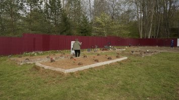 Под Ржевом (Тверская область) есть село Молодой Туд. Я и не знал, сколько этнических казахов там полегло... Ежемесячно появляются новые захоронения, так как ребята-поисковики делают великое дело, возвращая имена героев, о которых не говорили в советское время; из 100-й и 101-й казахстанских стрелковых бригад вернулись домой только 20%...