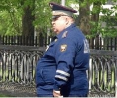 Вот это - предводитель мусороботов.