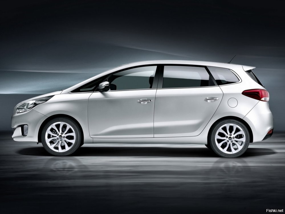 kia carens
абсолютно официально семиместная