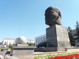 Тоже прекрасные места для оборудования скейт - парка. Или шашлычной. Или социально-муниципального стриптиза.